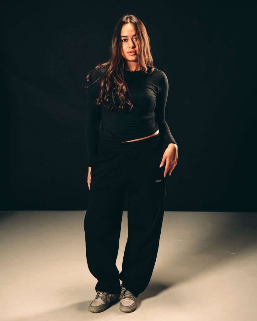 What to Wear With Black Sweatpants